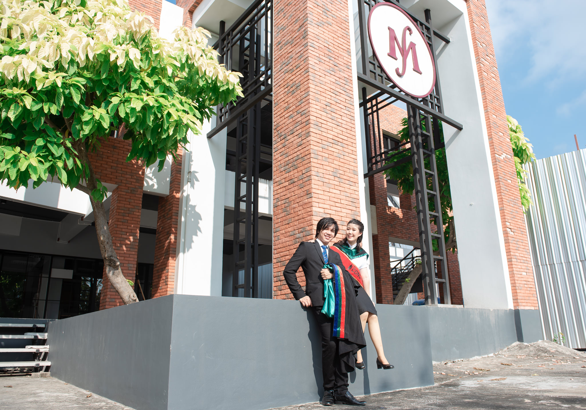 ถ่ายรูปรับปริญญามหาวิทยาลัยเทคโนโลยีมหานคร 03