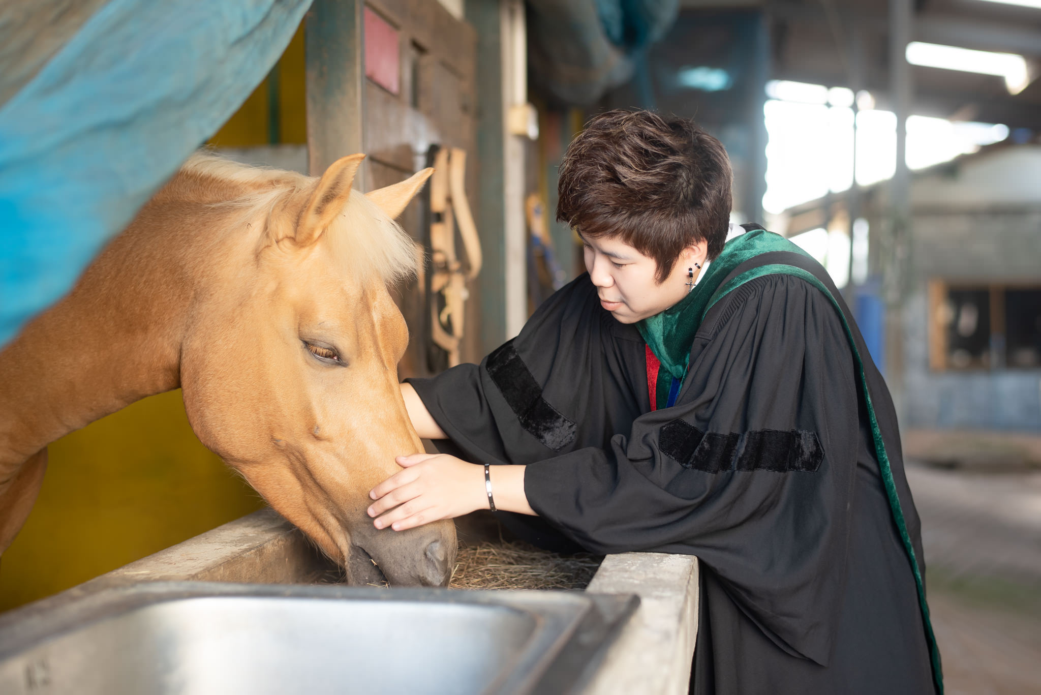 ถ่ายรูปรับปริญญามหาวิทยาลัยเทคโนโลยีมหานคร 06